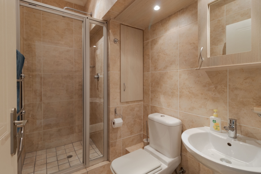 2 Bedroom Property for Sale in Stuarts Hill Western Cape